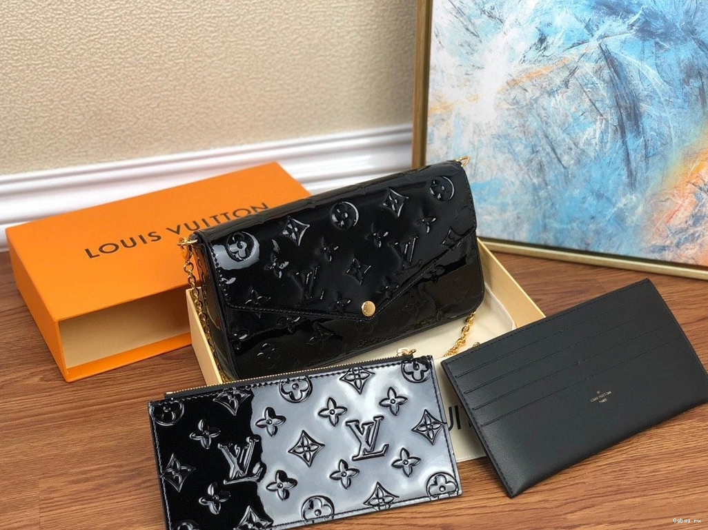 FÉLICIE POCHETTE VUITTON LOUIS 0824